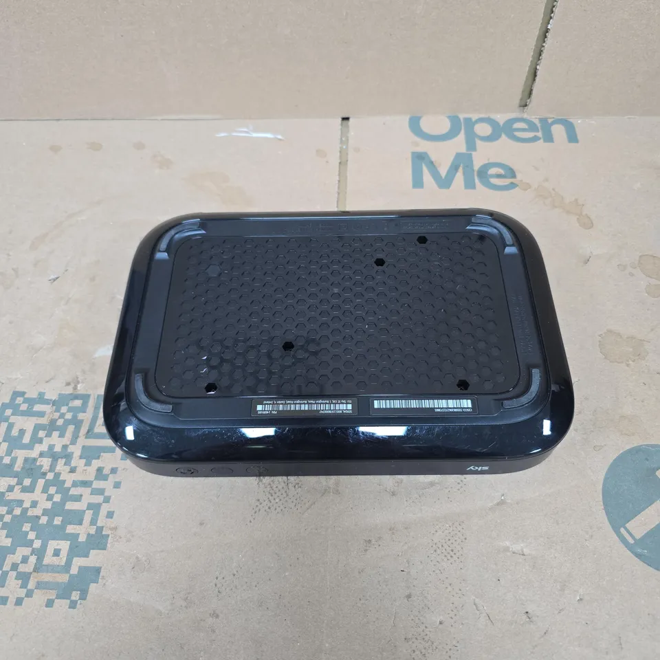 SKY WIRELESS ROUTER BLACK