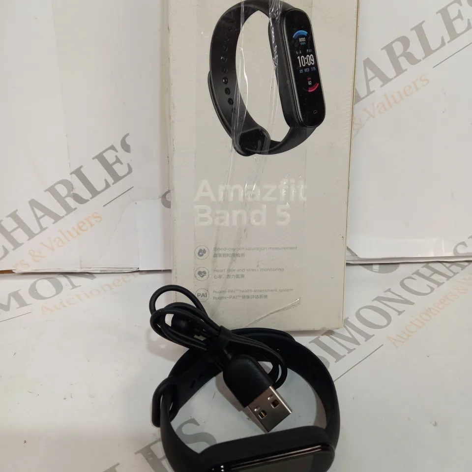 BOXED AMAZFIT BAND 5 SMART BAND/FITNESS TRACKERS WITH VOICE ASSISTANT 