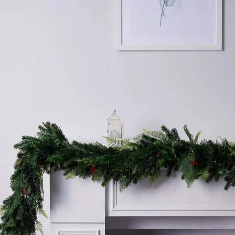 DRESS YOUR DOOR PRE LIT DECOR