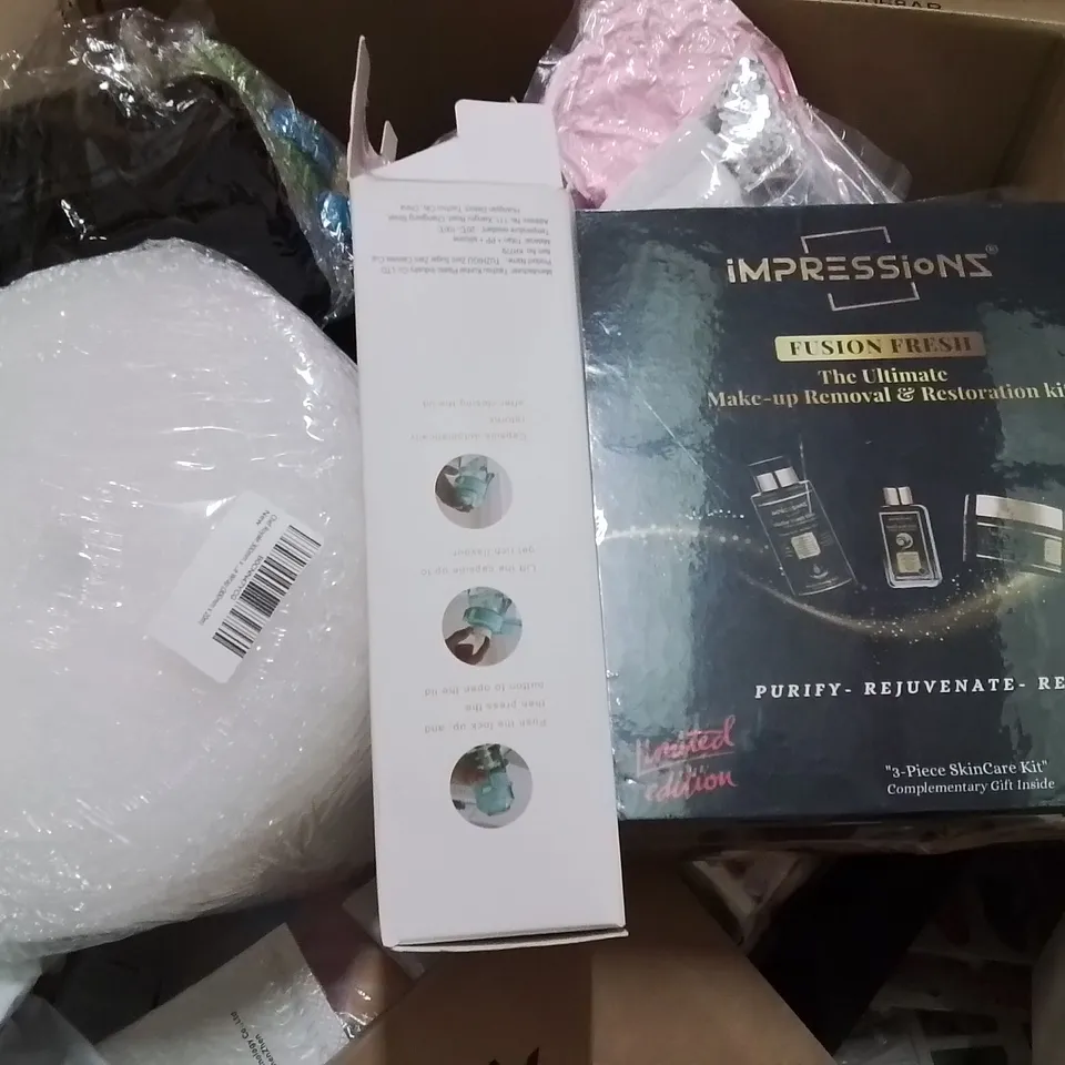 PALLET OF ASSORTED HOUSEHOLD GOODS AND PRODUCTS TO INCLUDE; MAKE UP PRODUCTS,CALENDARS ETC