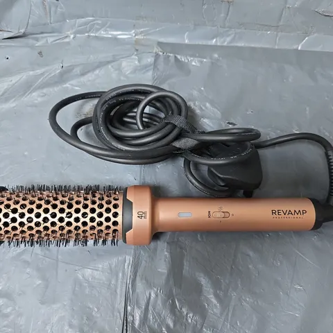 BOXED REVAMP PROFESSIONAL CERAMIC 40MM HOT BRUSH