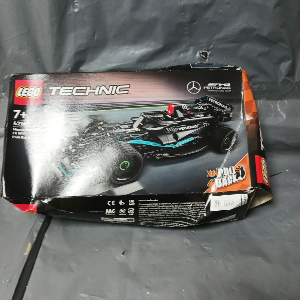 LEGO TECHNIC MERCEDES-AMG W14 - 42165