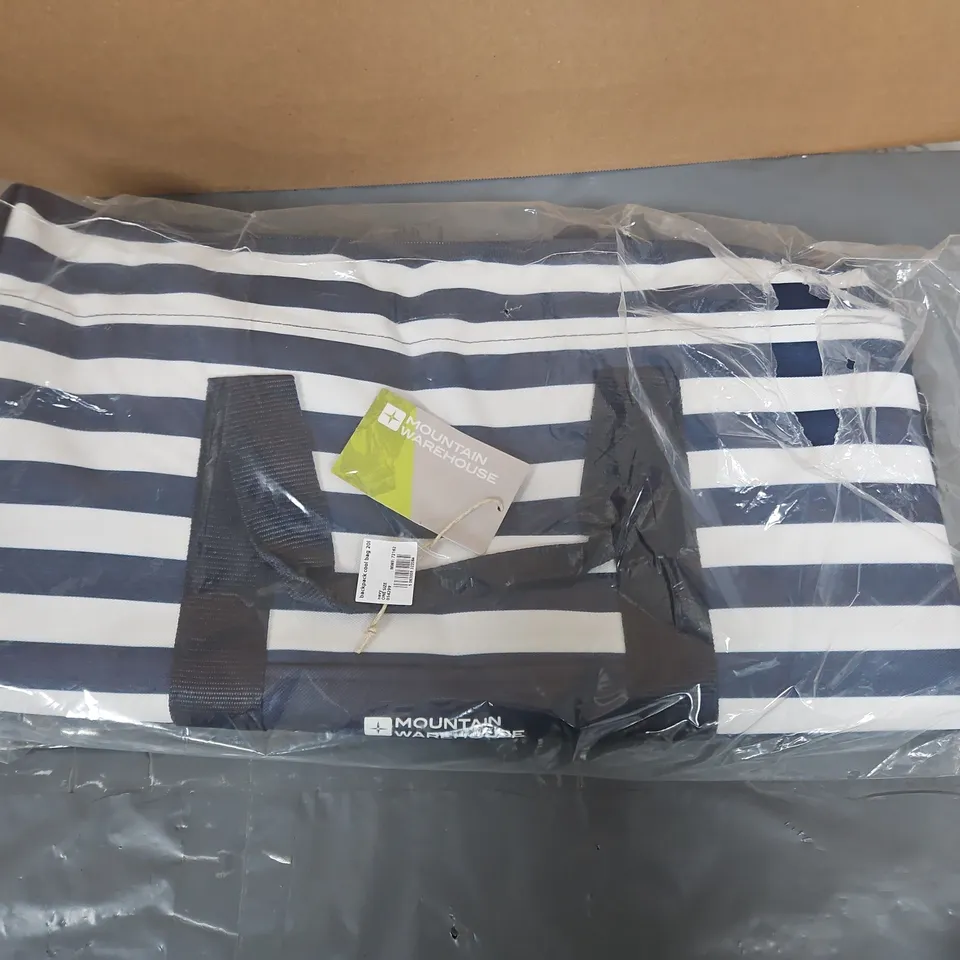MOUNTAIN WAREHOUSE BACKPACK COOLER BAG 20L – NAVY & WHITE STRIPES