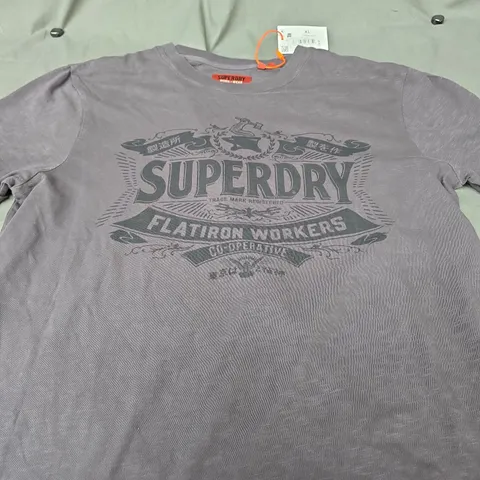 SUPERDRY WORKWEAR GRAPHIC TEE - SIZE XL