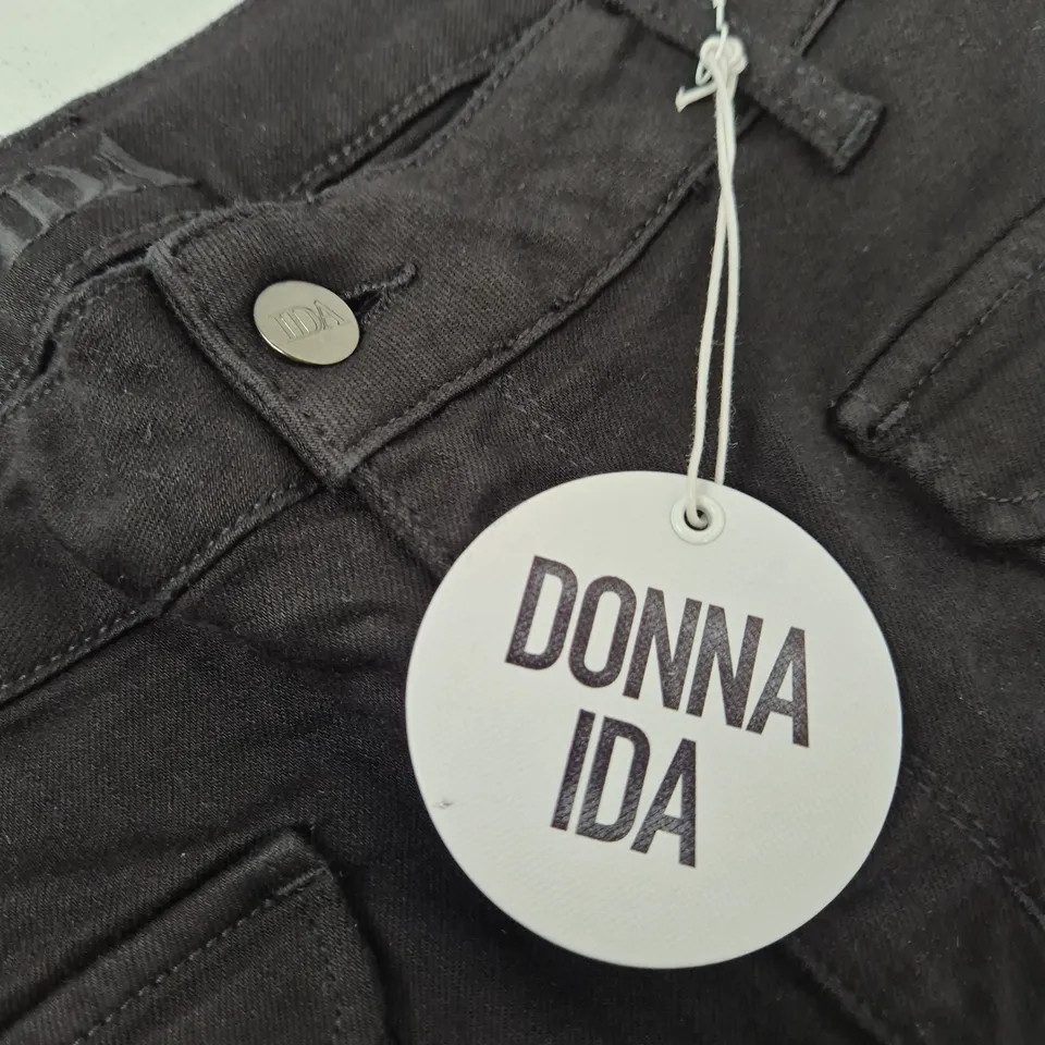 DONNA IDA JEANS – BLACK PATCH POCKET BOOTCUT, UK 10 (30IN WAIST)