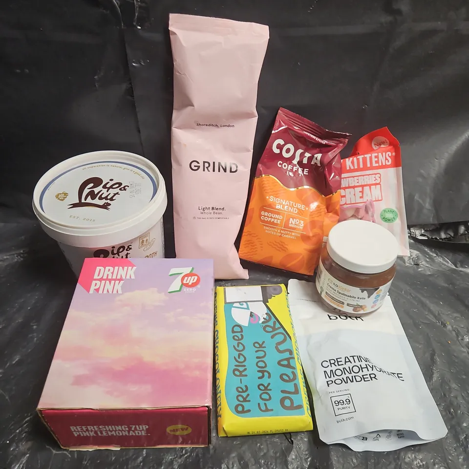 APPROXIMATELY 10 ASSORTED FOOD ITEMS TO INCLUDE - BULK CREATINE MONOHYDRATE POWDER - CANDY KITTENS STRAWBERRIES & CREAM - GRIND LIGHT BLEND BEANS - ETC