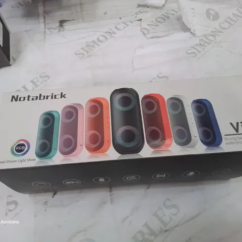 BOXED NOTABRICK BEAT DRIVEN LIGHT SHOW SPEAKER