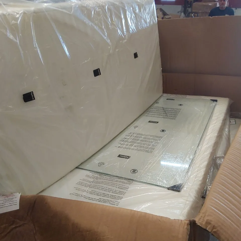 PALLET CONTAINING 9x BOXES OF ASSORTED GARDEN FURNITURE CUSHIONS/GLASS PIECES