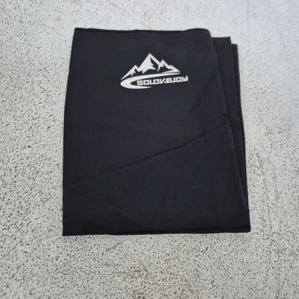 GOLOV.EJOY BLACK NECK GAITER WITH WHITE MOUNTAIN LOGO 