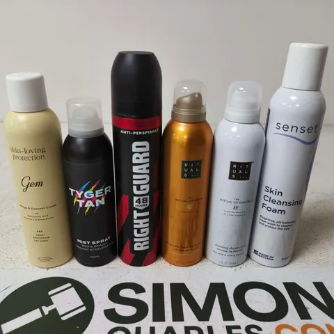 APPROXIMATELY 15 ASSORTED AEROSOLS TO INCLUDE RIGHT GUARD , RITUALS AND TIGER TAN