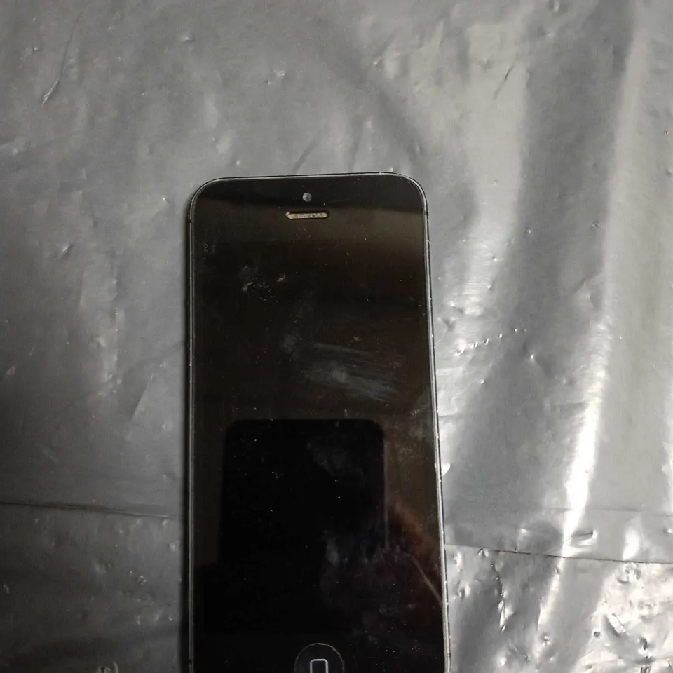 APPLE IPHONE 5 SMARTPHONE