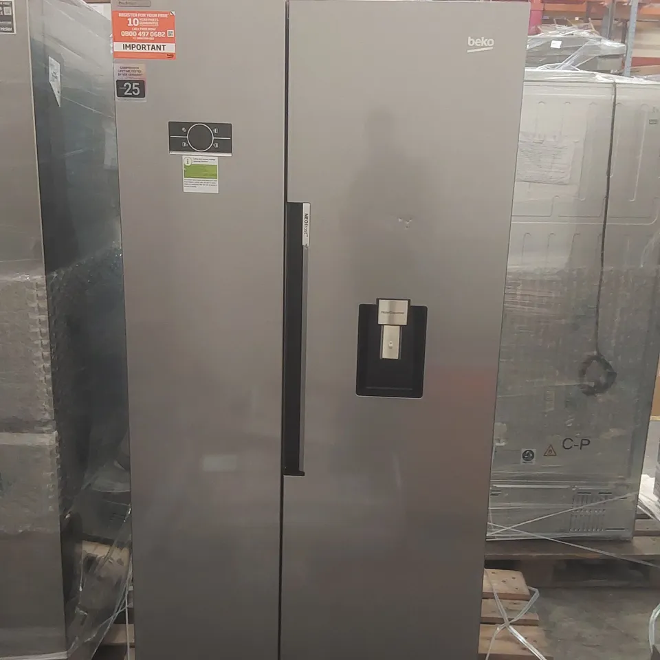BEKO PRO HARVESTFRESH ASD2442VPS AMERICAN-STYLE FRIDGE FREEZER - STAINLESS STEEL
