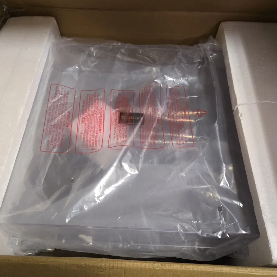 BOXED LENCO TURNTABLE WITH BUILT IN SPEAKERS AND BLUETOOTH