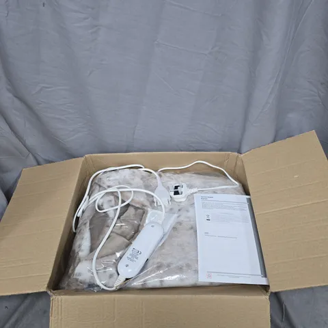 COZE HOME PRINT FAUX AND VELVET THROW