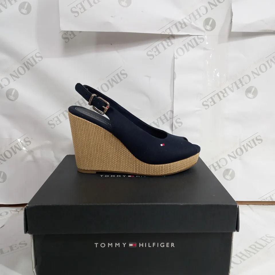 TOMMY HILFIGER ELENA WEDGE IN NAVY - SIZE 5