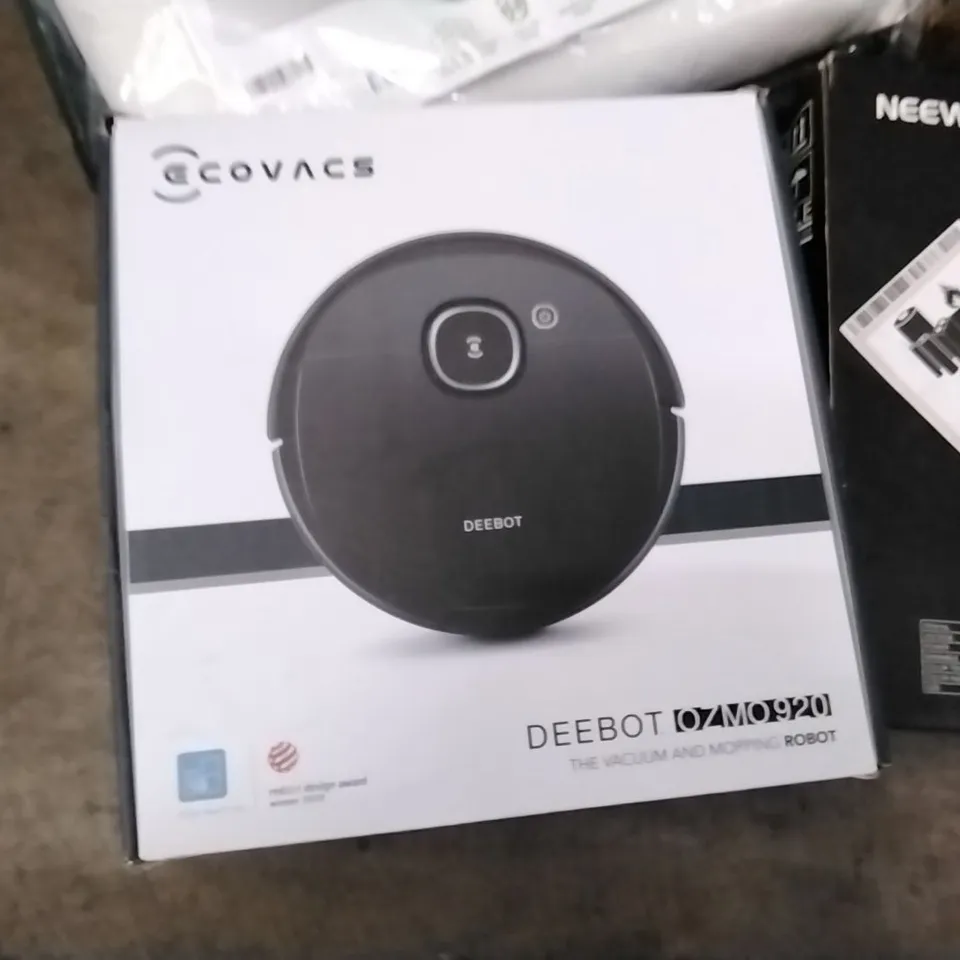 PALLET OF ASSORTED ITEMS TO INCLUDE: ECOVACS DEEBOT, MEMORY FOAM PILLOW, BACK CUSHION, REUSABLE GROCERY BAGS ETC ETC