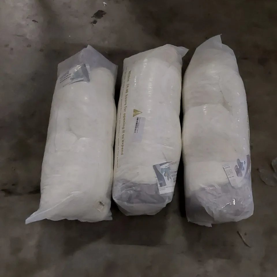 PALLET TO CONTAIN A LARGE ASSORTMENT OF READING PILLOWS 