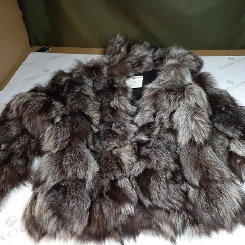 WOMENS FAUX FUR COAT SIZE UNSPECIFIED