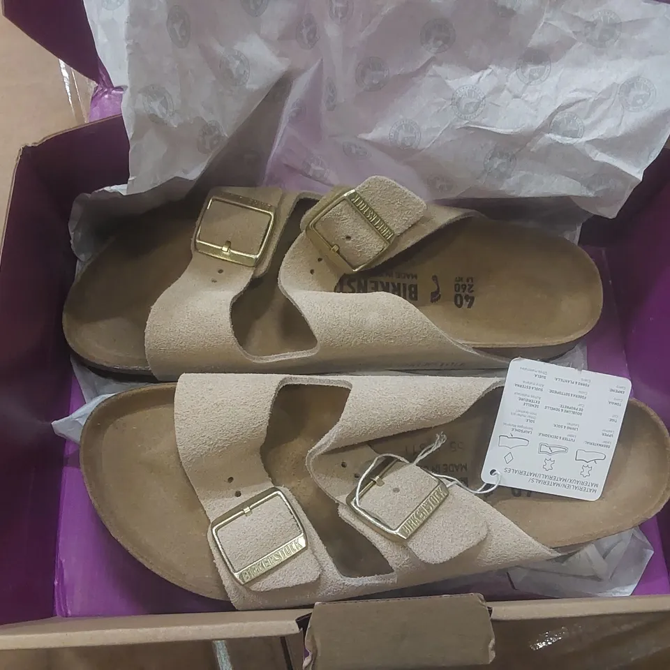 BOXED BIRKENSTOCK WOMEN'S SANDALS - SIZE 40