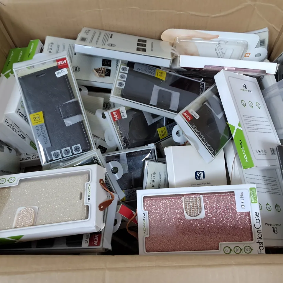 LARGE QUANTITY OF VARIOUS PHONE CASES FOR IPHONE AND SAMSUNG 