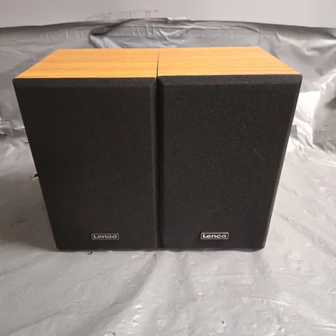 SET OF 2 LENCO TURNTABLE SPEAKERS - BROWN