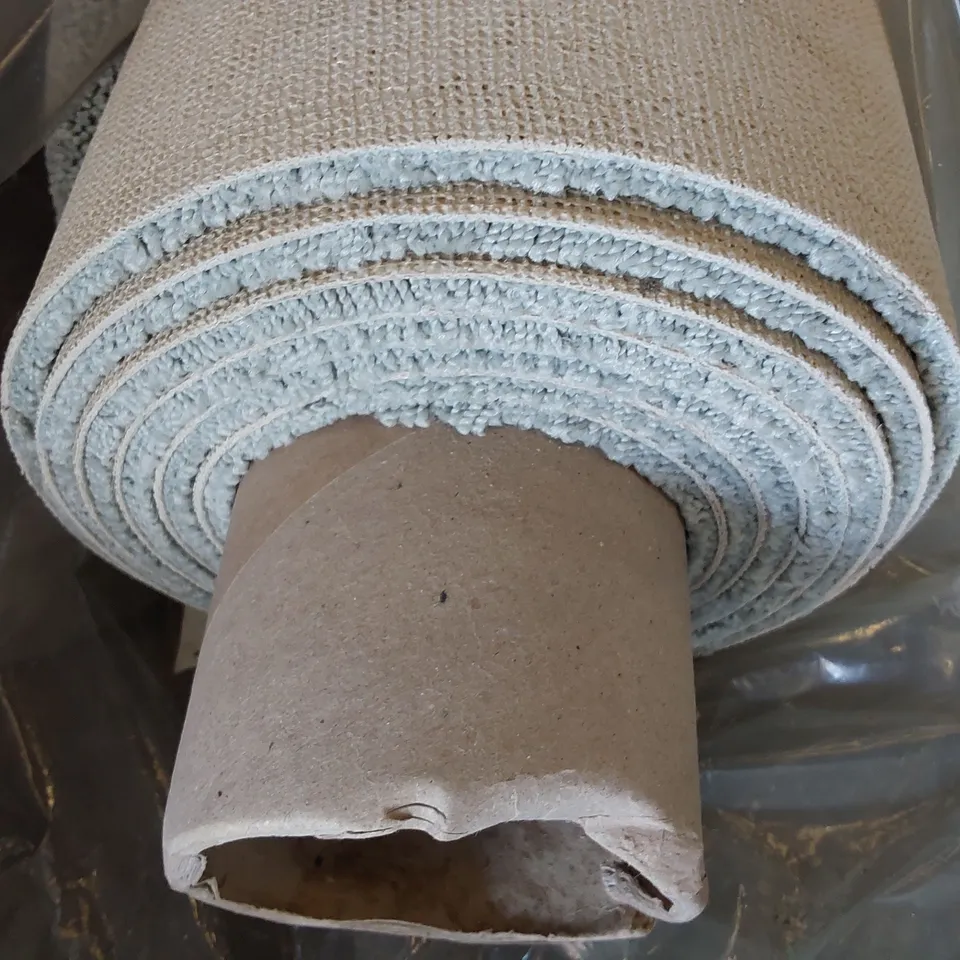 ROLL OF QUALITY AURA LAVISH CARPET APPROXIMATELY  5M × 4M