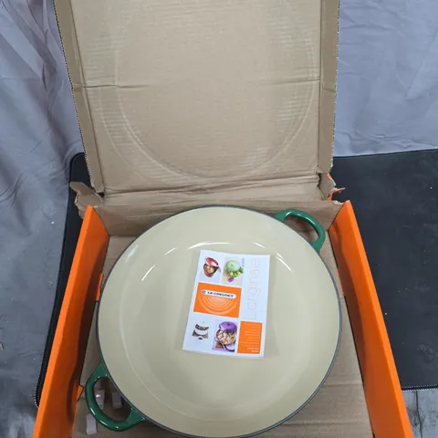 LE CREUSET ROUND CAST IRON CASSEROLE WITH LID – GREEN