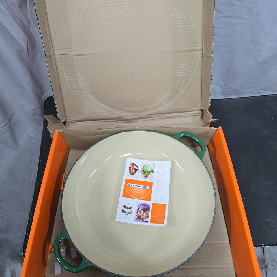 LE CREUSET ROUND CAST IRON CASSEROLE WITH LID – GREEN