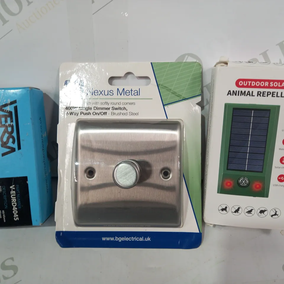LOT OF APPROXIMATELY 10 ASSORTED HOUSEHOLD ITEMS TO INCLUDE ANIMAL REPELLENT, NEXUS METAL 400W SINGLE DIMMER SWITCH, VERSATILE LOCK BARREL, ETC