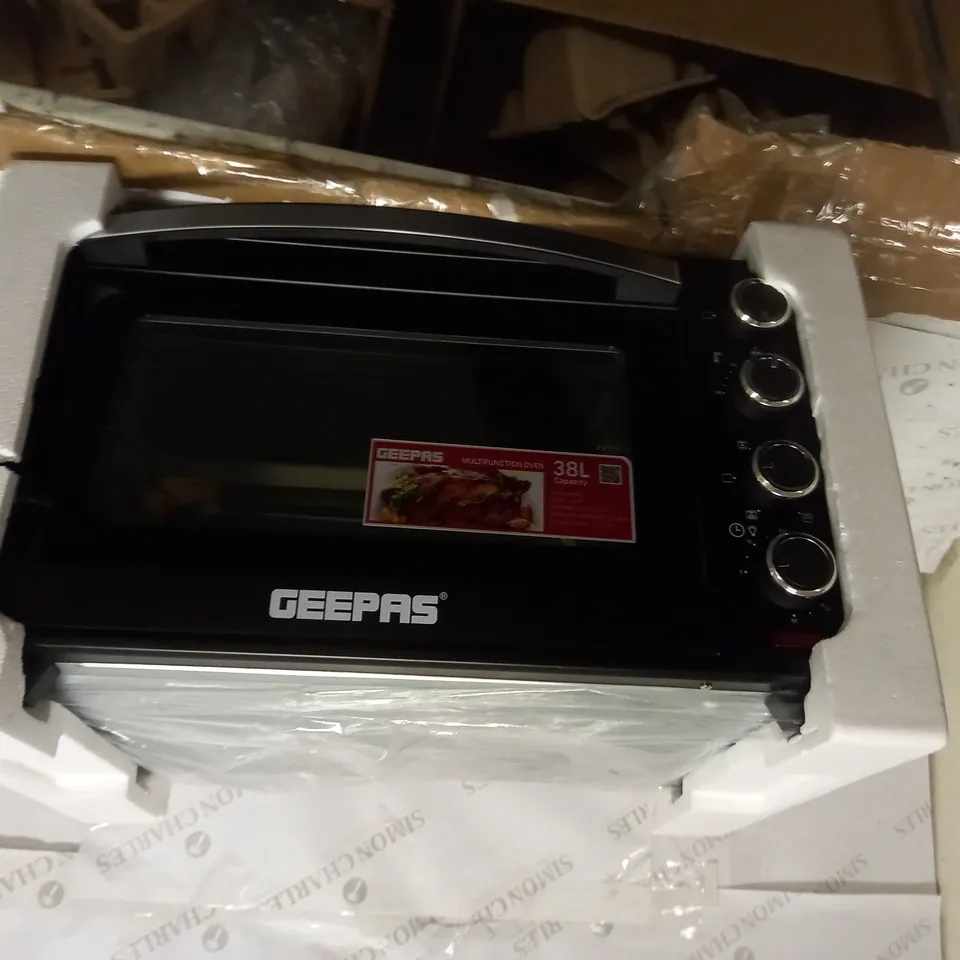 GEEPAS 35L MINI OVEN & GRILL WITH DOUBLE HOTPLATE