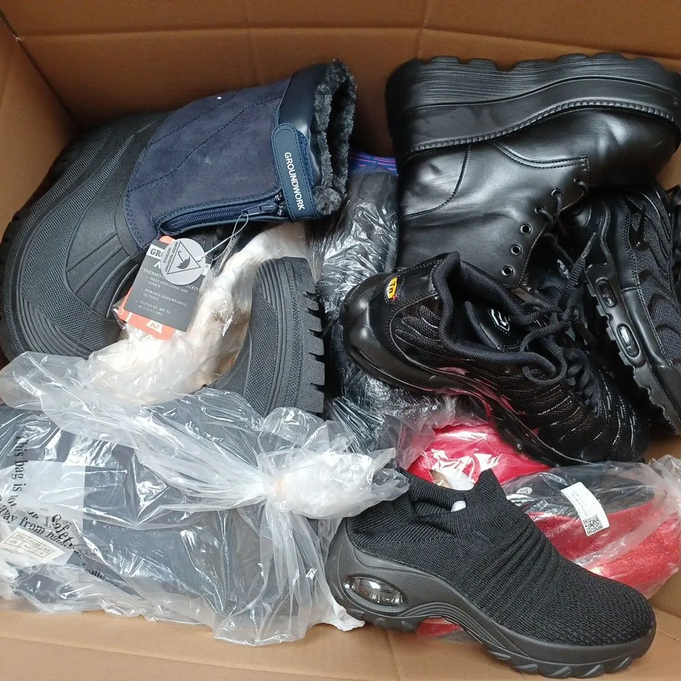 BOX OF APPROX 20 ASSORTED SHOES TO INCLUDE - NIKE TN IN BLACK - ADIDAS PREDITORS - GROUNDWORK ACTIVE BOOTS ECT 