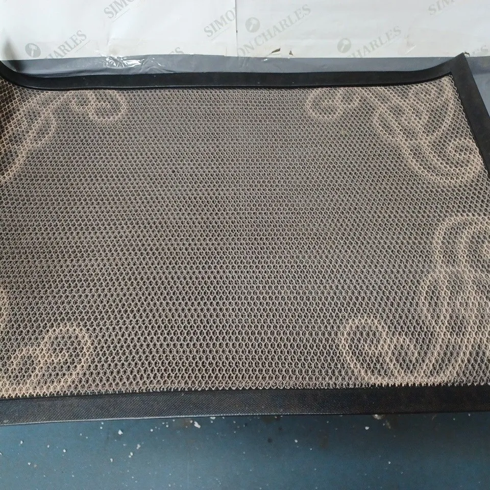 LARGE DOOR MAT BROWN SCROLL