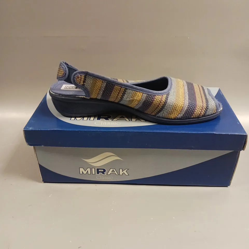 BOXED PAIR OF MIRAK CLASSIC CARLA OPEN TOE SHOES IN BLUE - 6	