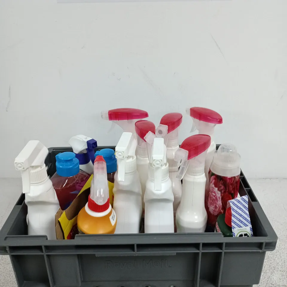 APPROXIMATELY 10 ASSORTED ITEMS INCLUDING EVO-STICK WOOD GLUE, NIKWAX SPRAY ON WATERPROOFER AND FLASH DIRECT TO FLOOR