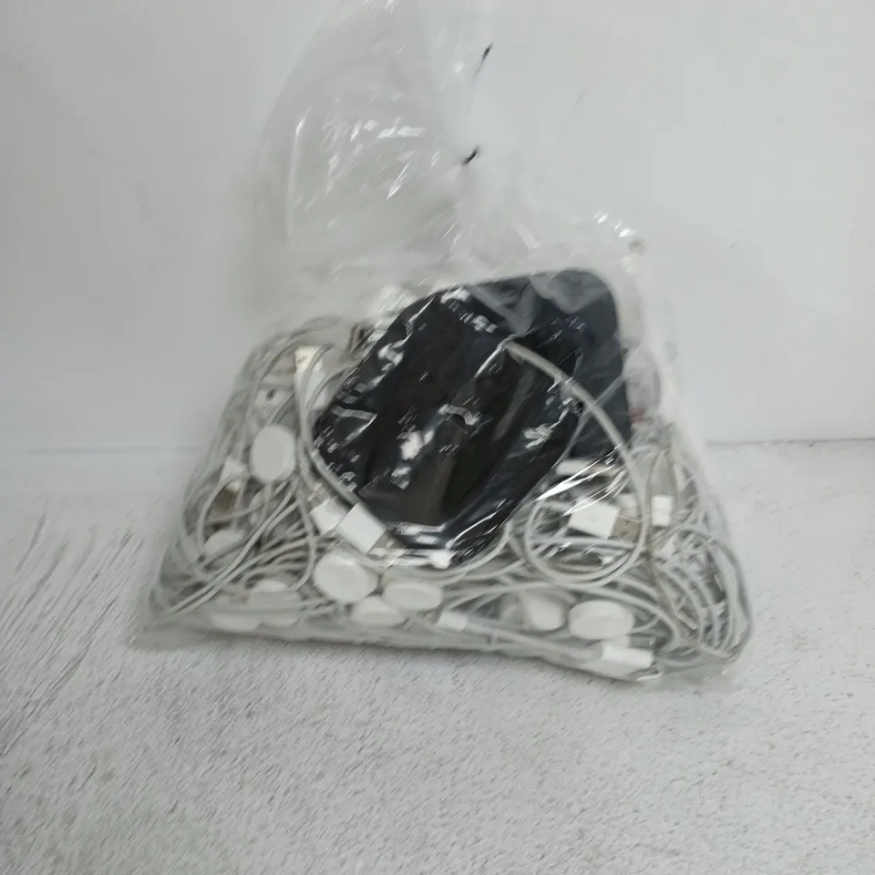A BAG CONTAINING A LARGE AMOUNT OF APPLE PRODUCTS INCLUDING, PLUGS,WIRES, APPLE TV BOX ETC. 