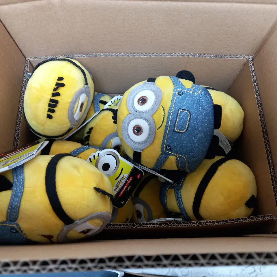 BOX OF APPROX 15 MINIONS THE RISE OF GRU 