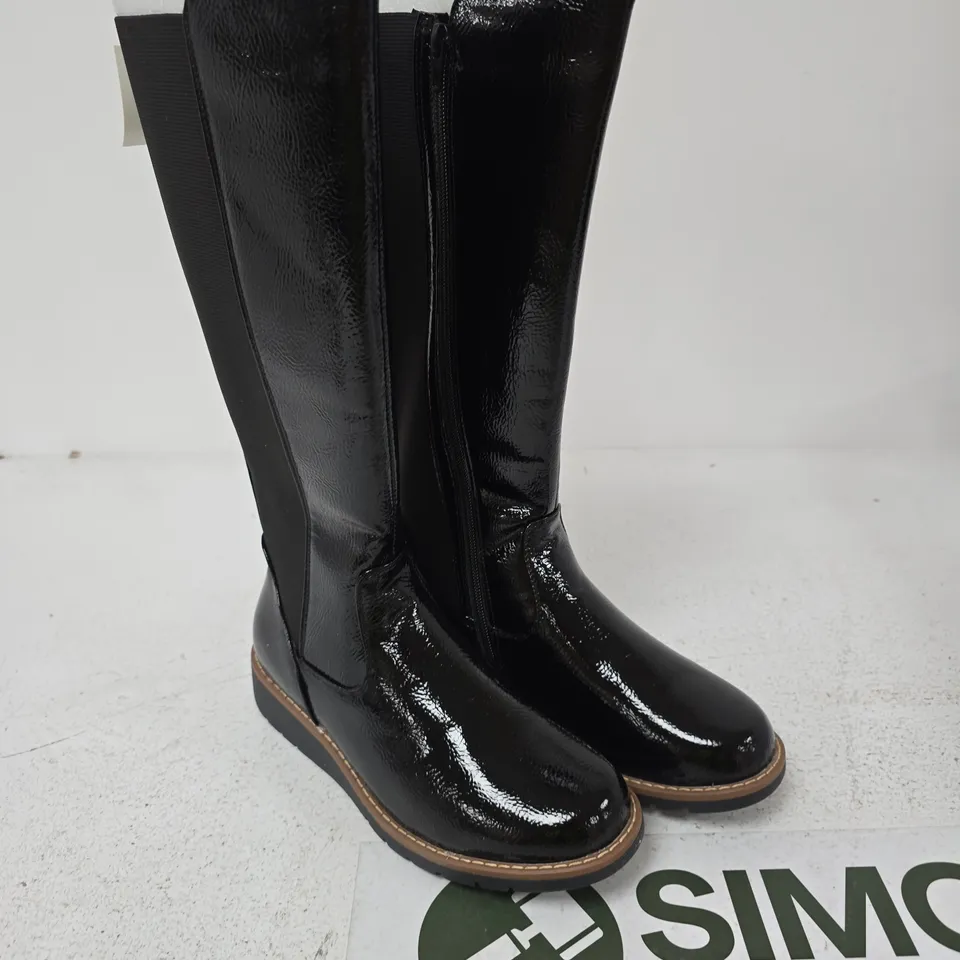 LEATHER LOOK KNEE-HIGH BOOTS - 6