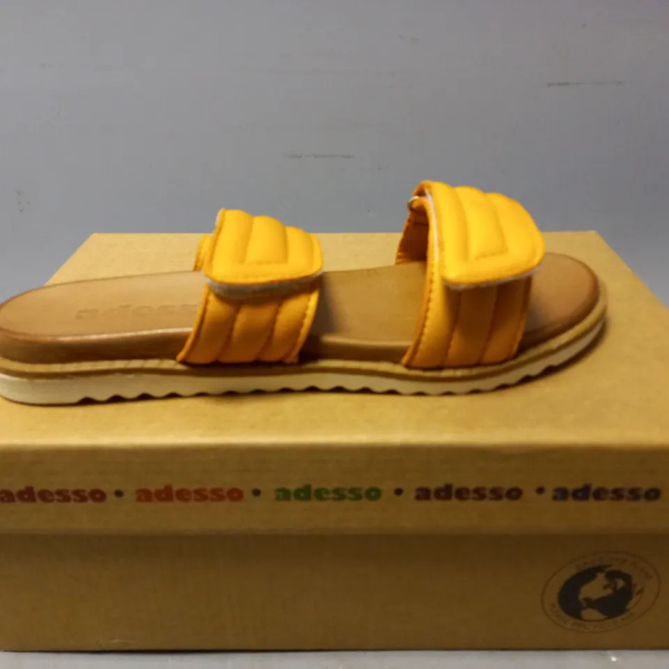 BOXED PAIR OF ADESSO ORANGE SANDAL - SIZE 5 