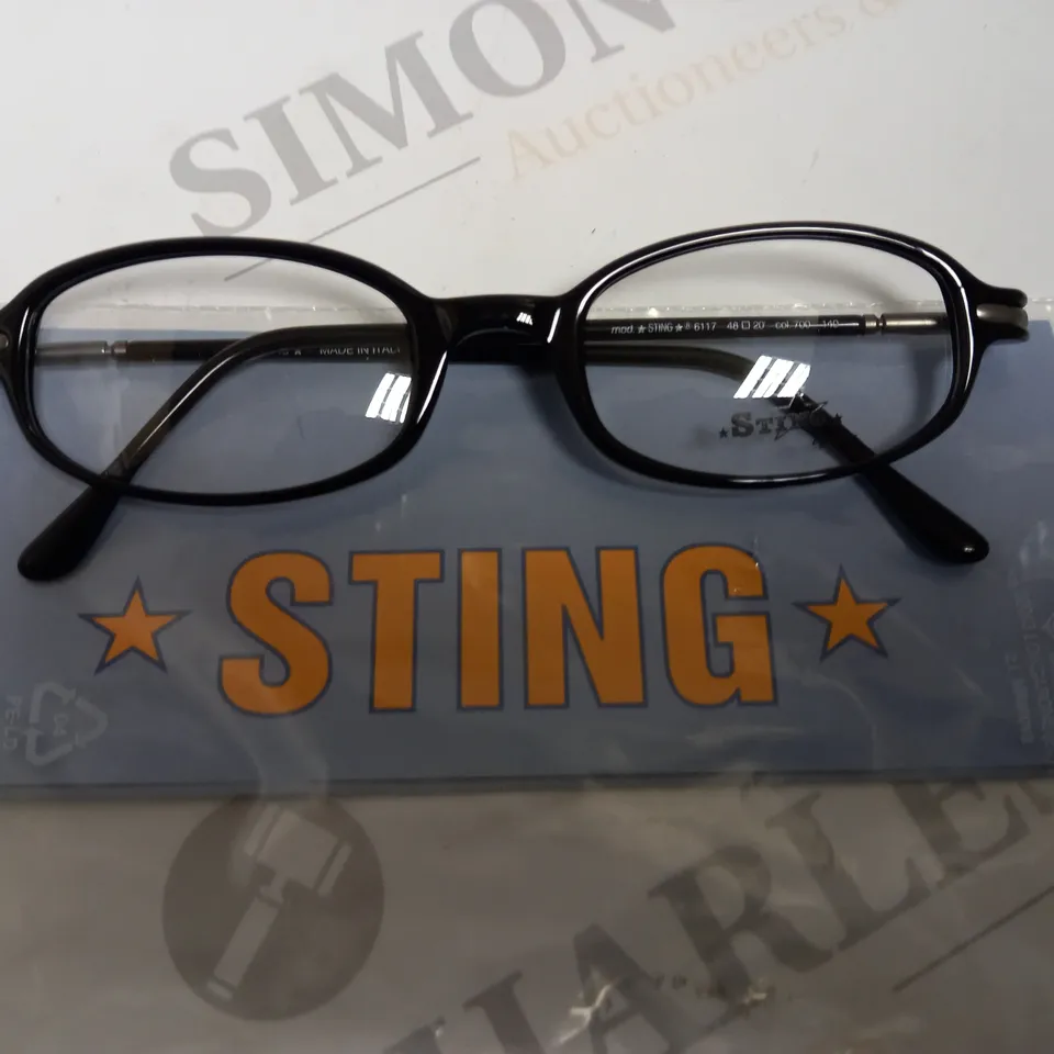 APPROX 10 DERIGO STING GLASSES - BOXED