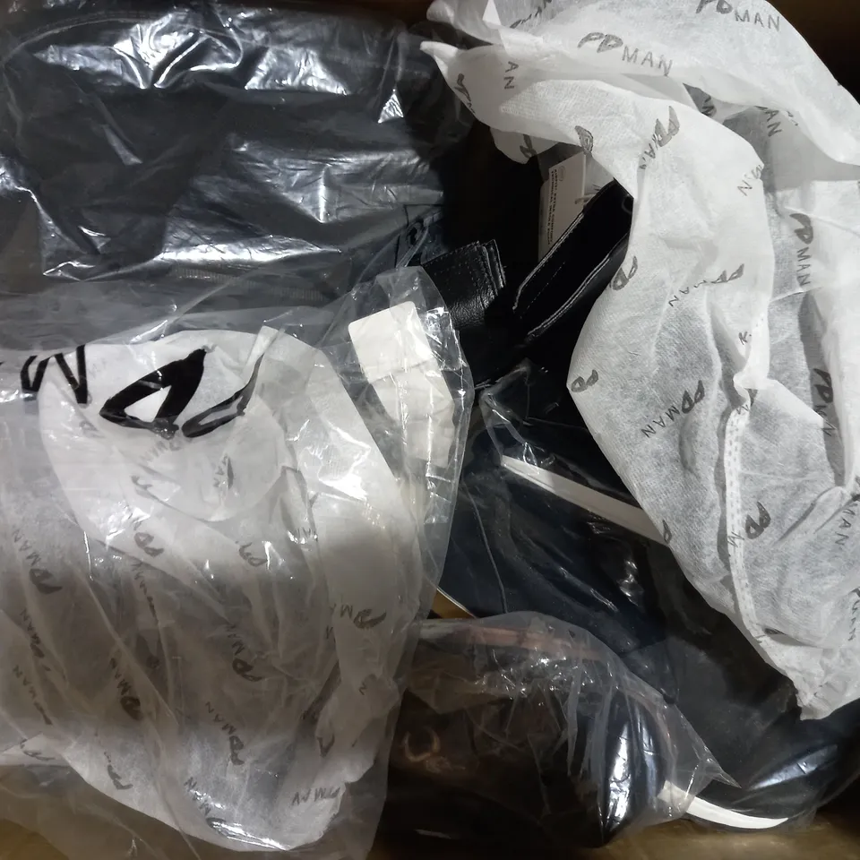 BOX OF APPROXIMATELY 15 ASSORTED PAIRS OF SHOES AND FOOTWEAR ITEMS IN VARIOUS STYLES AND SIZES TO INCLUDE H&M, LELLI KELLY, ETC