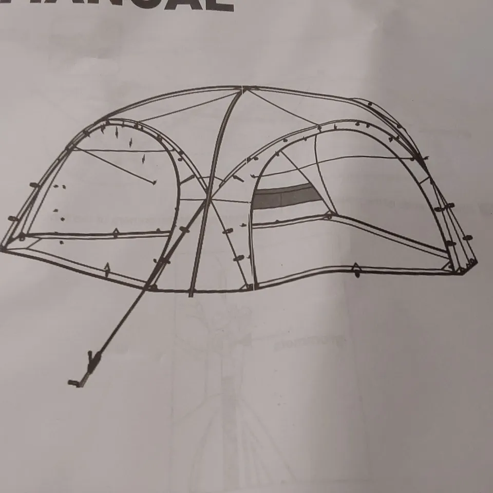 BOXED BEACH TENT - WHITE/BLUE