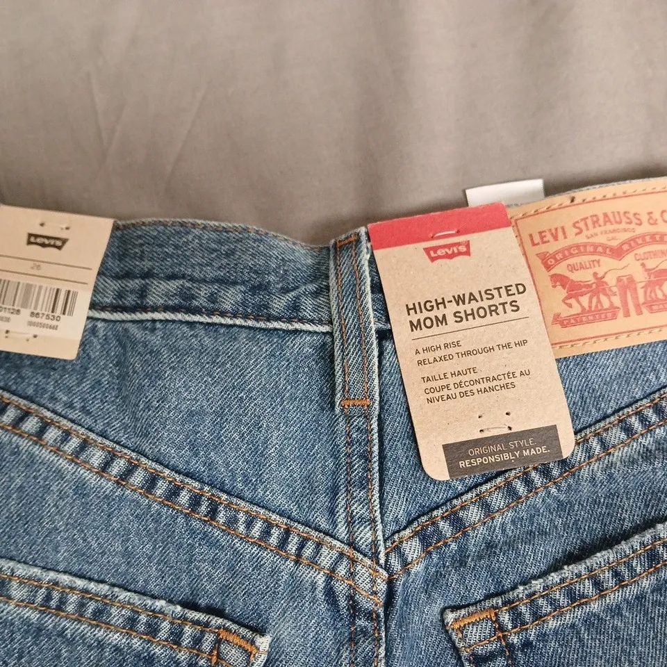 LEVI'S HIGH-WAISTED MOM SHORTS – BLUE DENIM, WOMEN'S SIZE 26