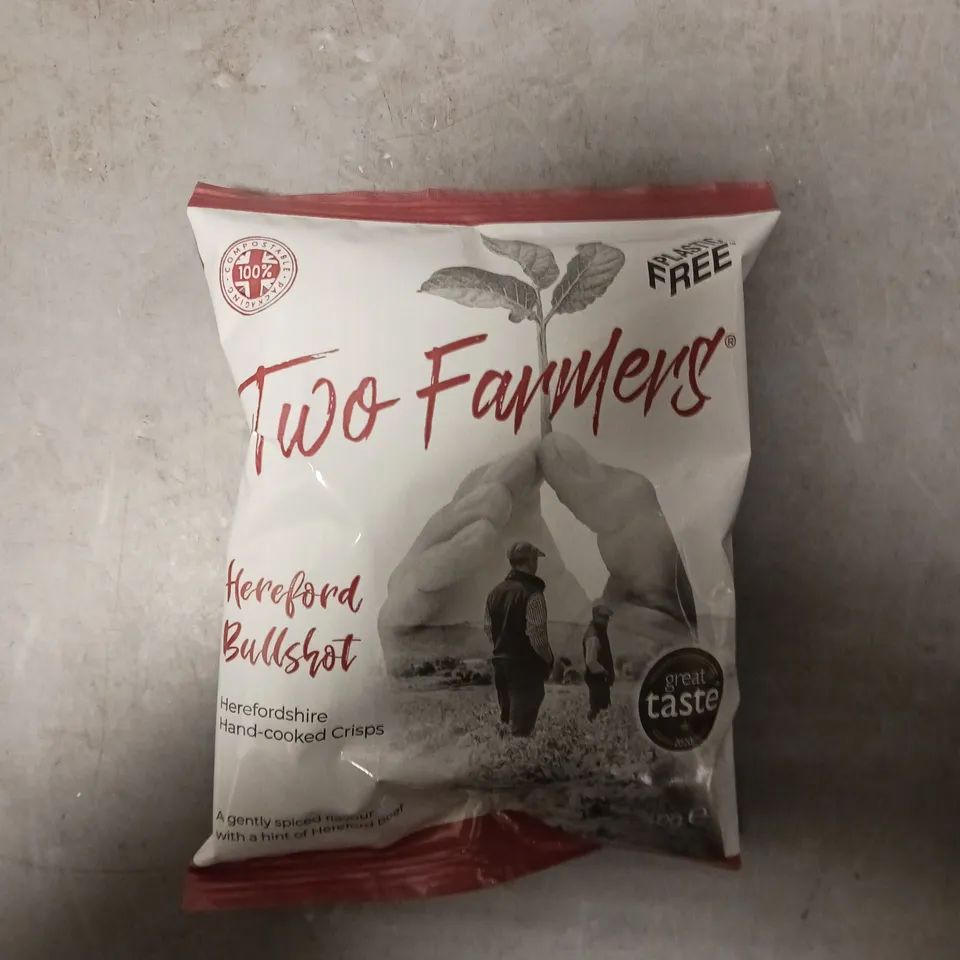 APPROXIMATELY 20 TWO FARMERS HEREFORD BULLSHOT FLAVOUR CRISPS 