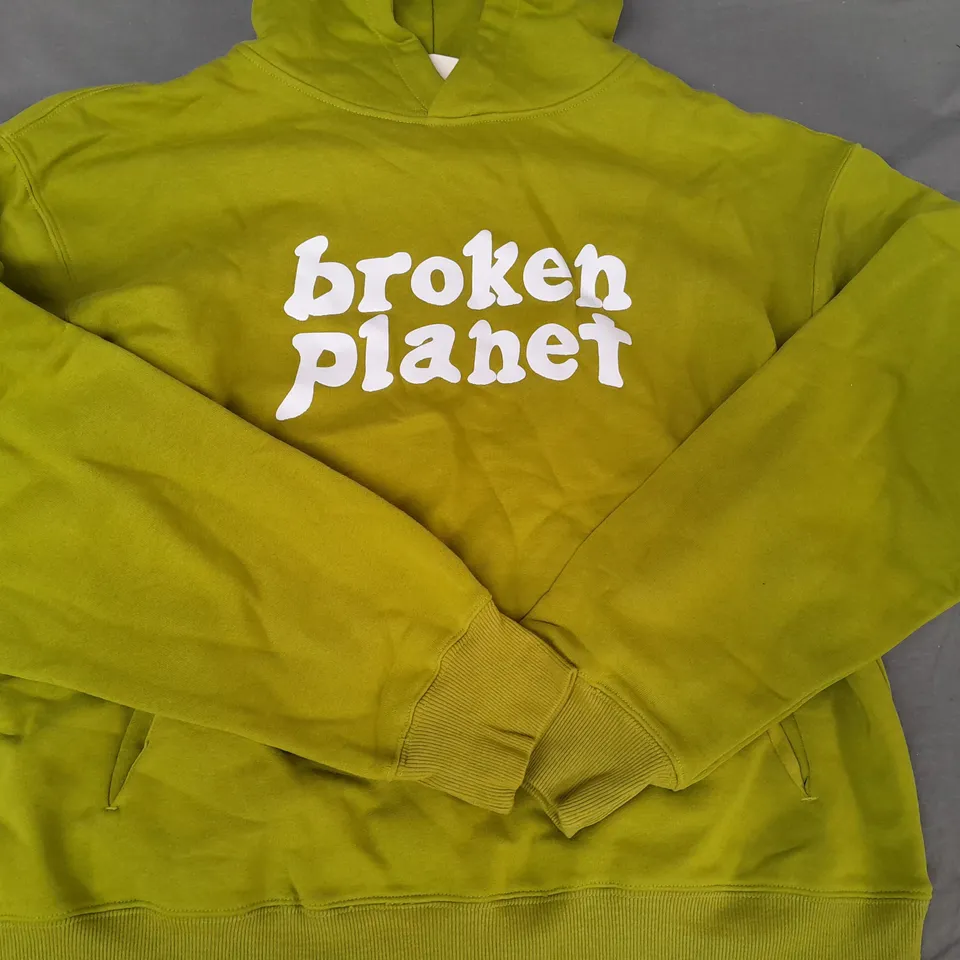 BROKEN PLANET HOODIE IN MOSS GREEN SIZE UNSPECIFIED
