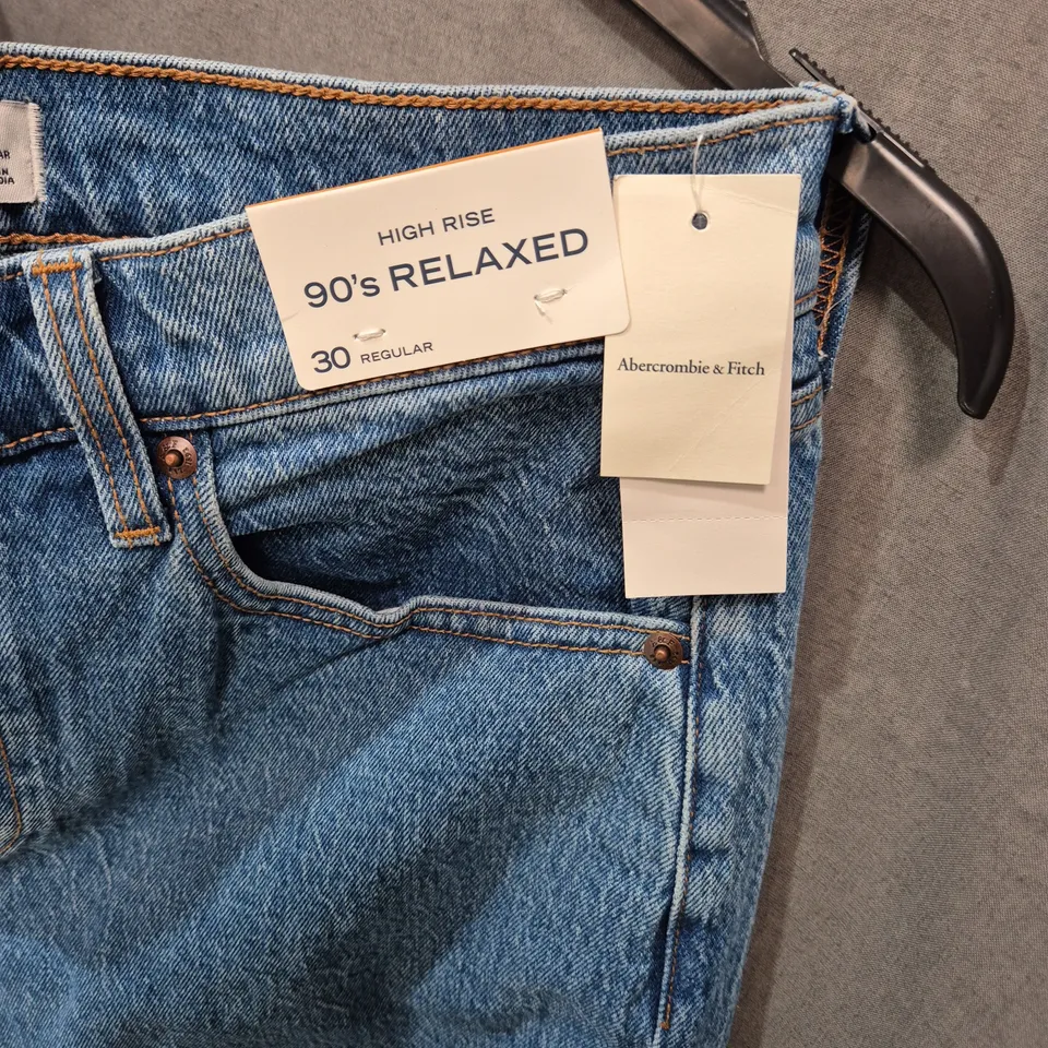 ABERCROMBIE & FITCH HIGH RISE 90S RELAXED JEANS – UK 30