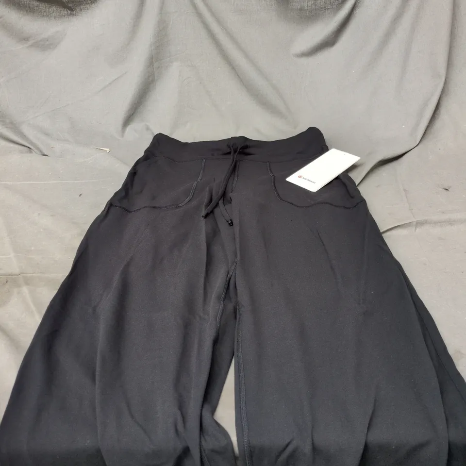 LULULEMON BLACK THROWBACK STILL PANT SIZE 6 BLACK WITH TAGS