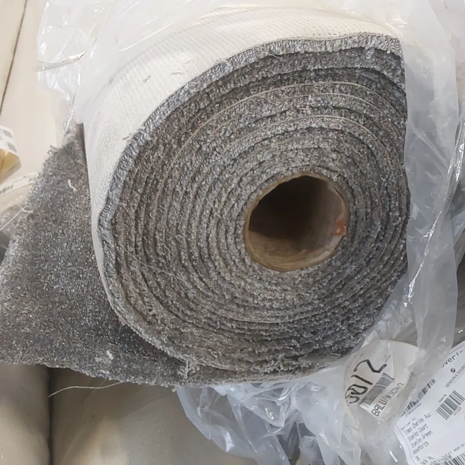 ROLL OF QUALITY ENDLESS CHARM ASH GREY CARPET // APPROX SIZE: 5 X 11.2m