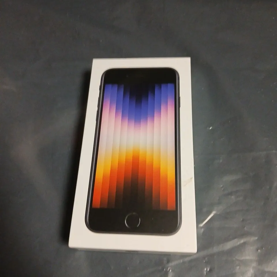 Apple iPhone SE – Boxed