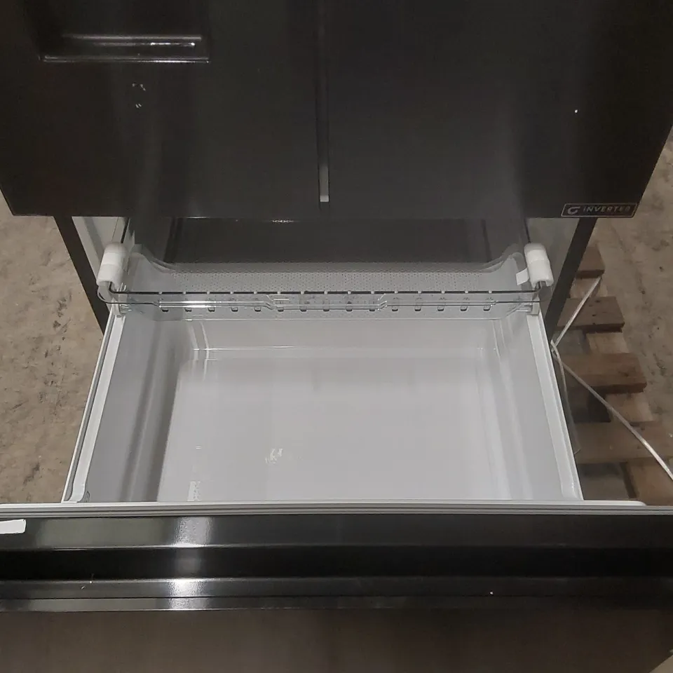 HISENSE PUREFLAT SLIM RF632N4WFE FRIDGE FREEZER - BLACK STAINLESS STEEL