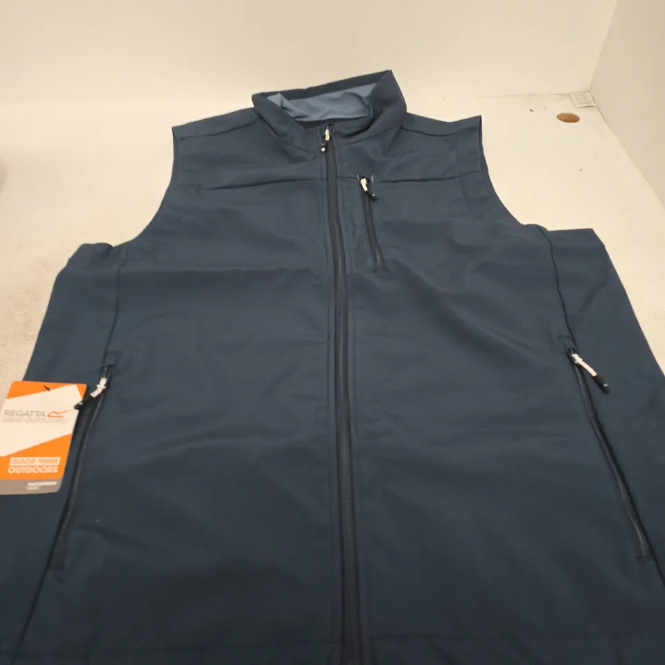 REGATTA MENS ARANA SOFTSHELL GILET - L